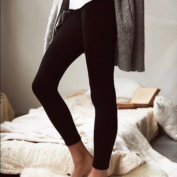 π Host Pick π Comfy Fleece Lined Leggings - Picture 4 of 9
